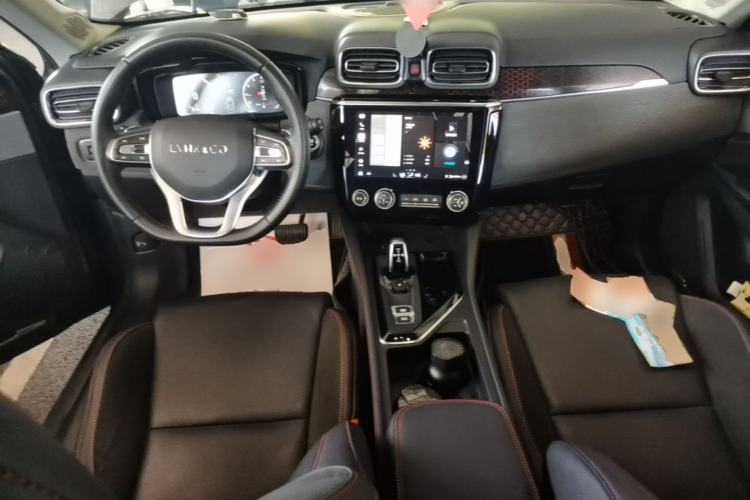 Used Lynk & Co 02 2019 1.5T DCT Two-Wheel Drive Pro Edition China VI Standard Center Console