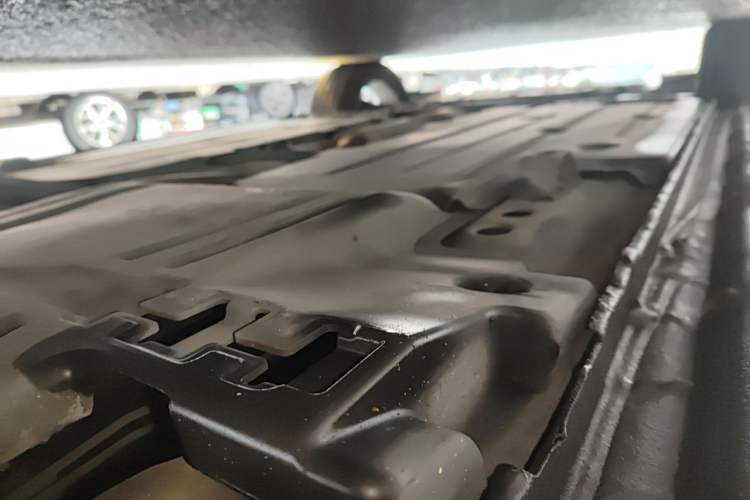 Used Lynk & Co 02 2019 1.5T DCT Two-Wheel Drive Pro Edition China VI Standard Chassis Rear Left