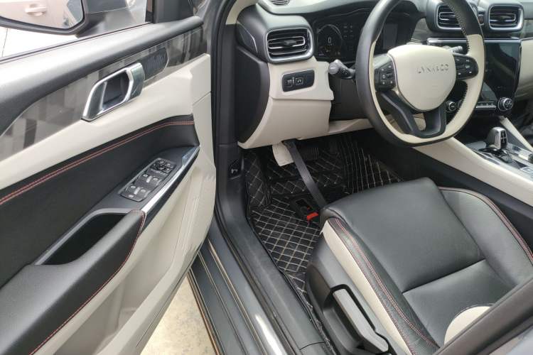 Used Lynk & Co 02 2019 High-Energy Edition 2.0T Automatic Two-Wheel Drive Zhaoban Model China VI Standard Driver Seat