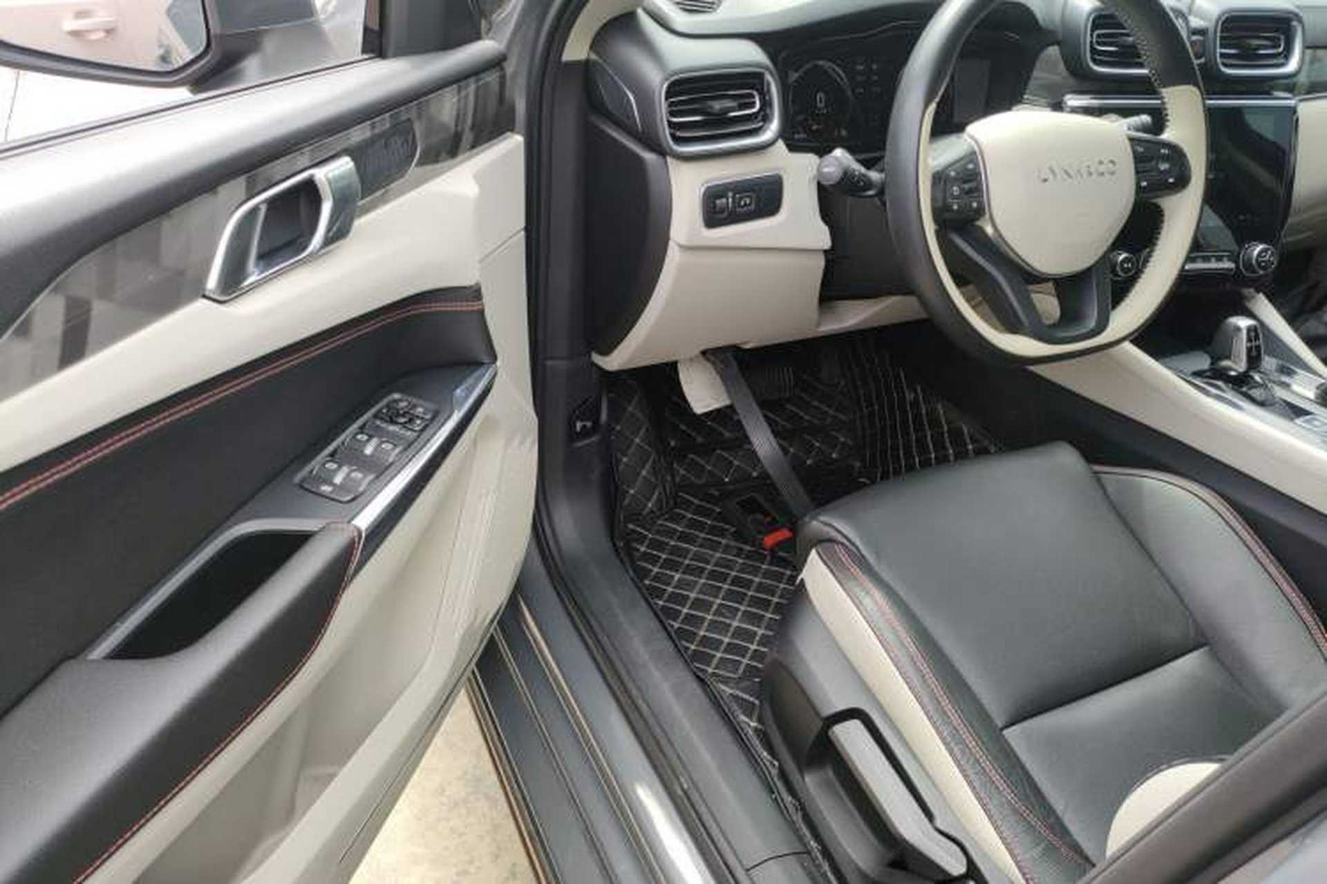 Used Lynk & Co 02 2019 High-Energy Edition 2.0T Automatic Two-Wheel Drive Zhaoban Model China VI Standard Driver Seat