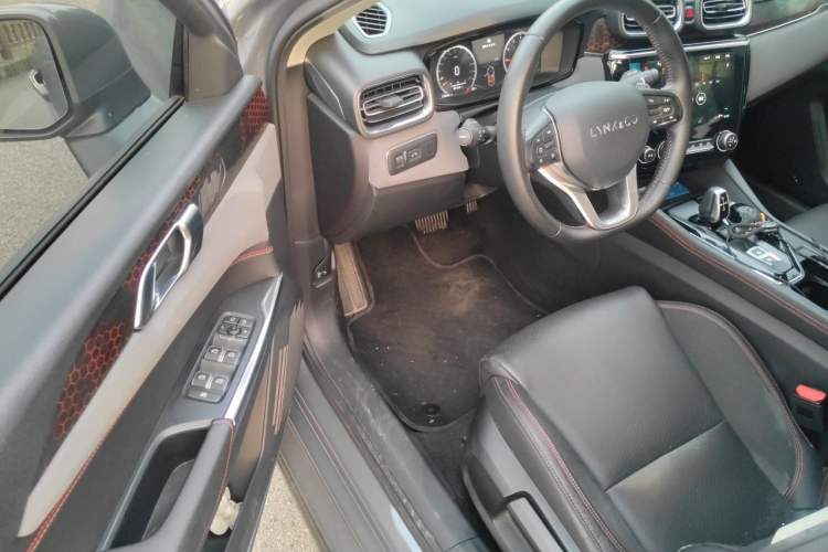 Used Lynk & Co 02 2019 1.5T DCT Two-Wheel Drive Sporty Version China VI Standard Driver Seat