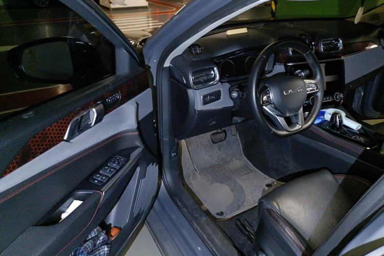 Used Lynk & Co 02 2019 1.5T DCT Two-Wheel Drive Pro Edition China VI Standard Driver Seat