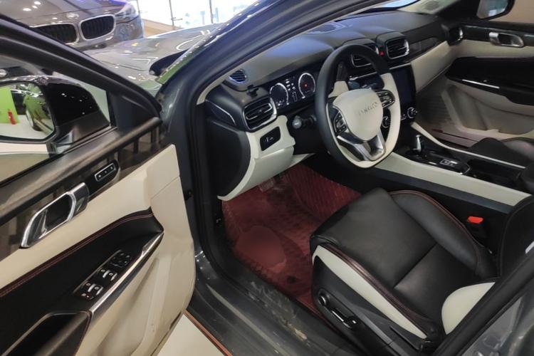Used Lynk & Co 02 2019 1.5T DCT Two-Wheel Drive Shine Pro Edition China VI Standard Driver Seat