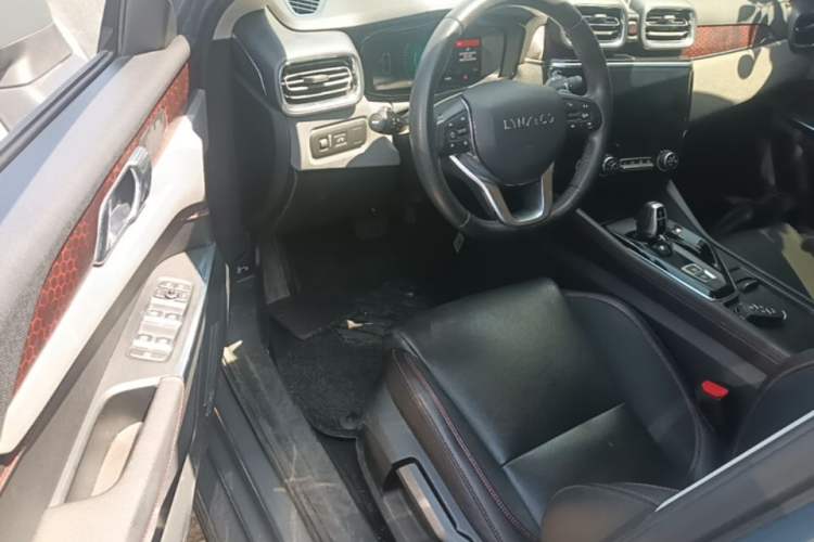 Used Lynk & Co 02 2019 1.5T DCT Two-Wheel Drive Sporty Version China VI Standard Driver Seat