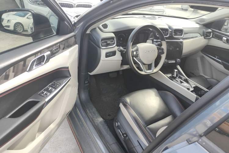 Used Lynk & Co 02 2019 1.5T DCT Two-Wheel Drive Shine Pro Edition China VI Standard Driver Seat