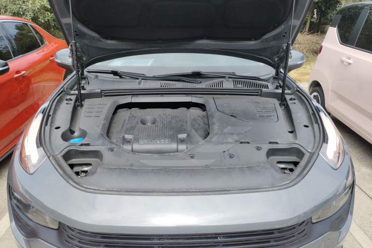 Used Lynk & Co 02 2019 High-Energy Edition 2.0T Automatic Two-Wheel Drive Zhaoban Model China VI Standard Engine Bay