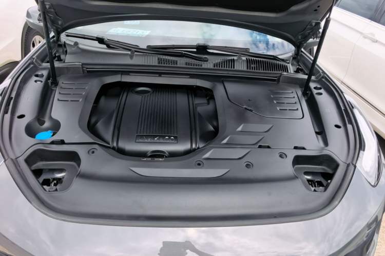 Used Lynk & Co 02 2019 1.5T DCT Two-Wheel Drive Zhaoban Version China VI Standard Engine Bay