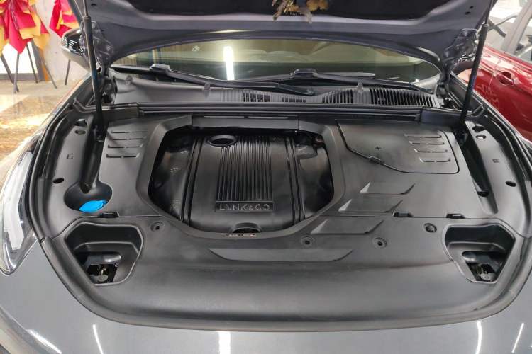Used Lynk & Co 02 2019 1.5T DCT Two-Wheel Drive Pro Edition China VI Standard Engine Bay