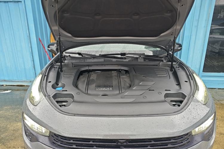 Used Lynk & Co 02 2019 1.5T DCT Two-Wheel Drive Shine Pro Edition China VI Standard Engine Bay