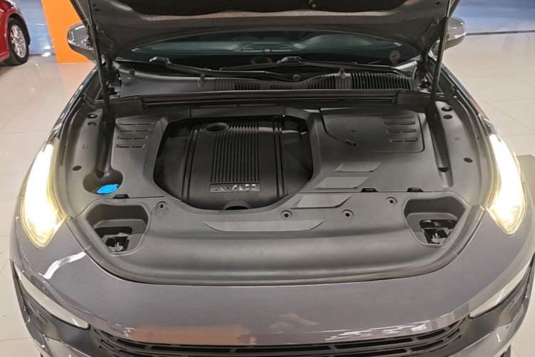 Used Lynk & Co 02 2019 1.5T DCT Two-Wheel Drive Zhaoban Version China VI Standard Engine Bay