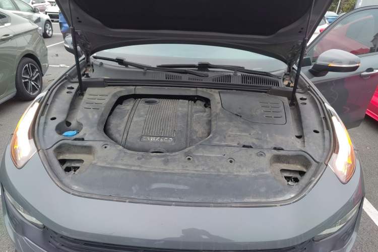 Used Lynk & Co 02 2019 1.5T DCT Two-Wheel Drive Zhaoban Version China VI Standard Engine Bay