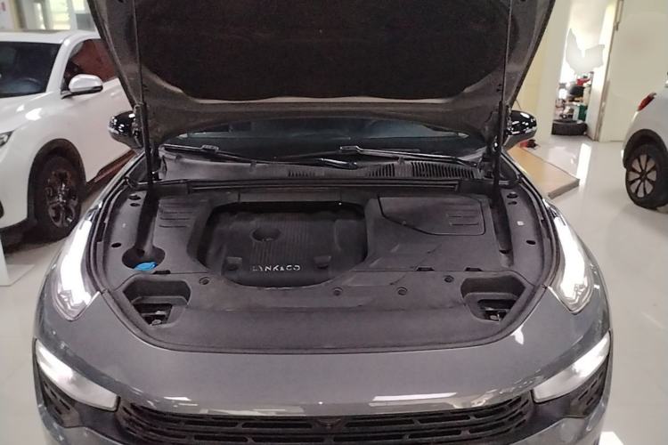 Used Lynk & Co 02 2019 High-Energy Edition 2.0T Automatic Two-Wheel Drive Pro Version China VI Standard Engine Bay