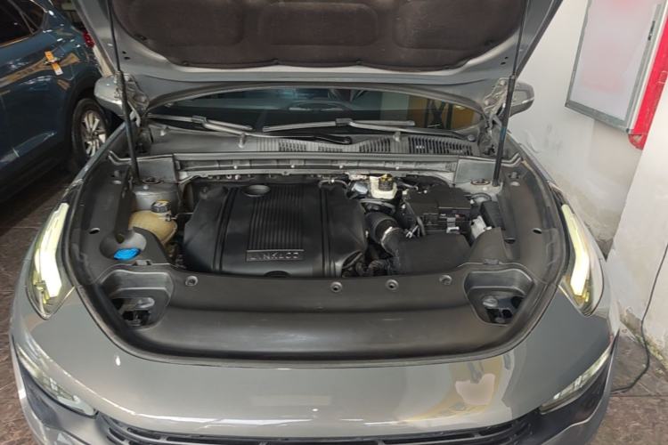 Used Lynk & Co 02 2019 1.5T DCT Two-Wheel Drive Zhaoban Version China VI Standard Engine Bay