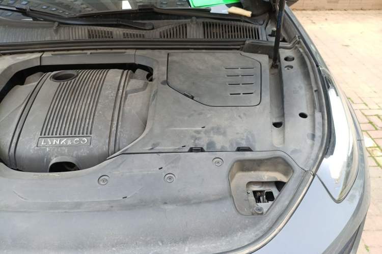 Used Lynk & Co 02 2019 1.5T DCT Two-Wheel Drive Shine Pro Edition China VI Standard Engine Bay Left