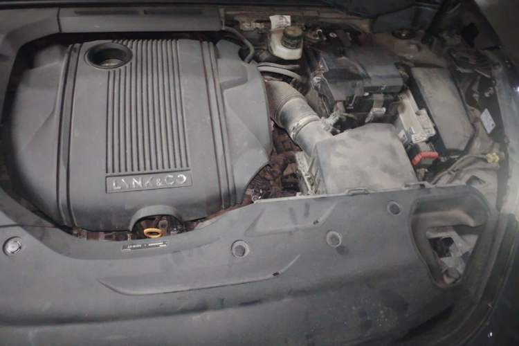 Used Lynk & Co 02 2019 1.5T DCT Two-Wheel Drive Shine Pro Edition China VI Standard Engine Bay Left