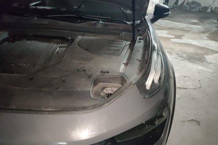Used Lynk & Co 02 2019 1.5T DCT Two-Wheel Drive Shine Pro Edition China VI Standard Engine Bay Left