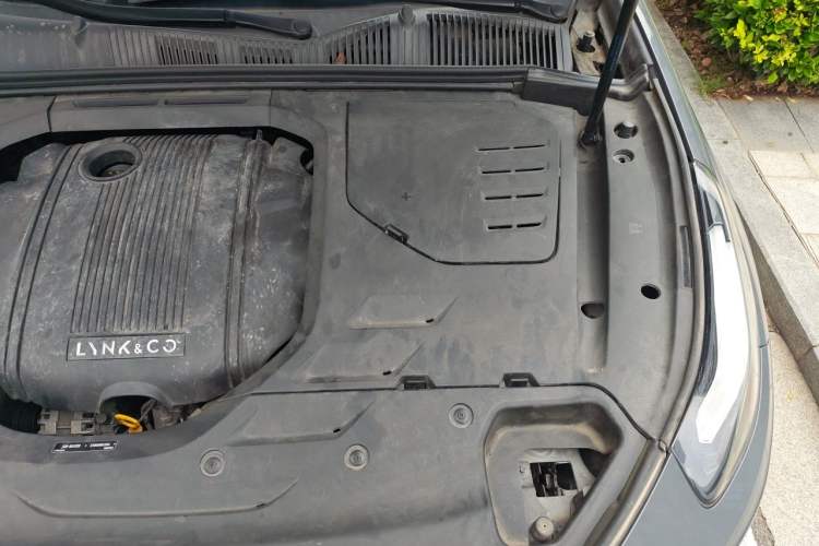 Used Lynk & Co 02 2019 1.5T DCT Two-Wheel Drive Shine Pro Edition China VI Standard Engine Bay Left