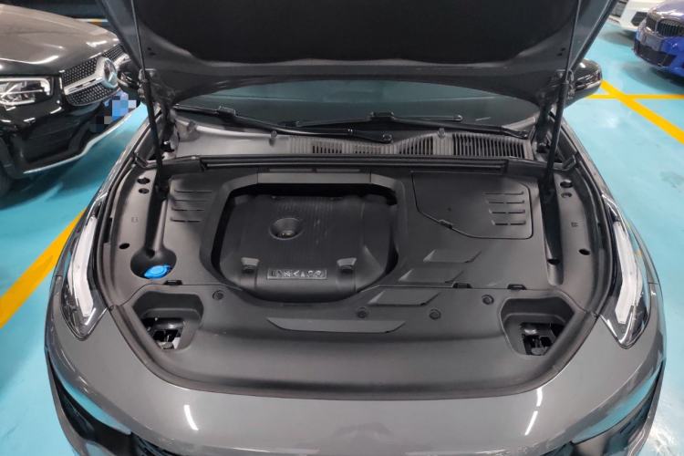 Used Lynk & Co 02 2019 High-Energy Edition 2.0T Automatic Two-Wheel Drive Shine Pro Edition China VI Standard Engine Bay