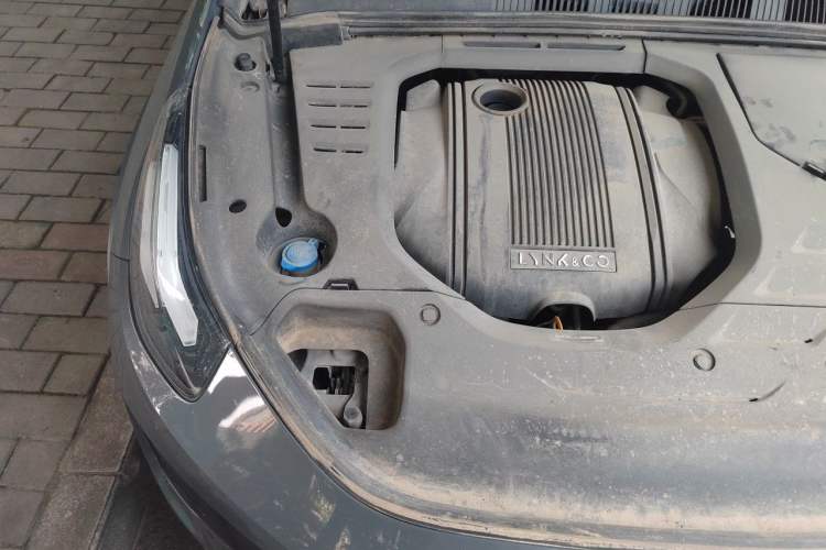 Used Lynk & Co 02 2019 1.5T DCT Two-Wheel Drive Zhaoban Version China VI Standard Engine Bay Right