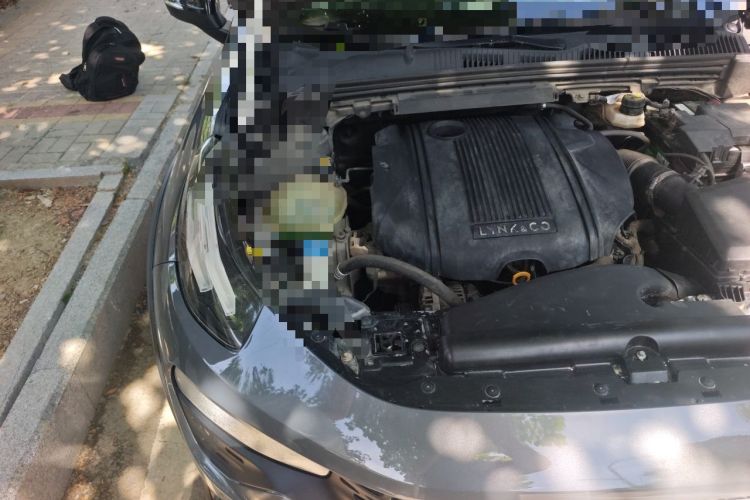 Used Lynk & Co 02 2019 1.5T DCT Two-Wheel Drive Pro Edition China VI Standard Engine Bay Right