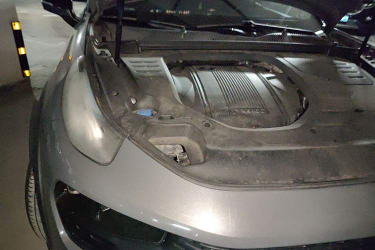 Used Lynk & Co 02 2019 1.5T DCT Two-Wheel Drive Shine Pro Edition China VI Standard Engine Bay Right