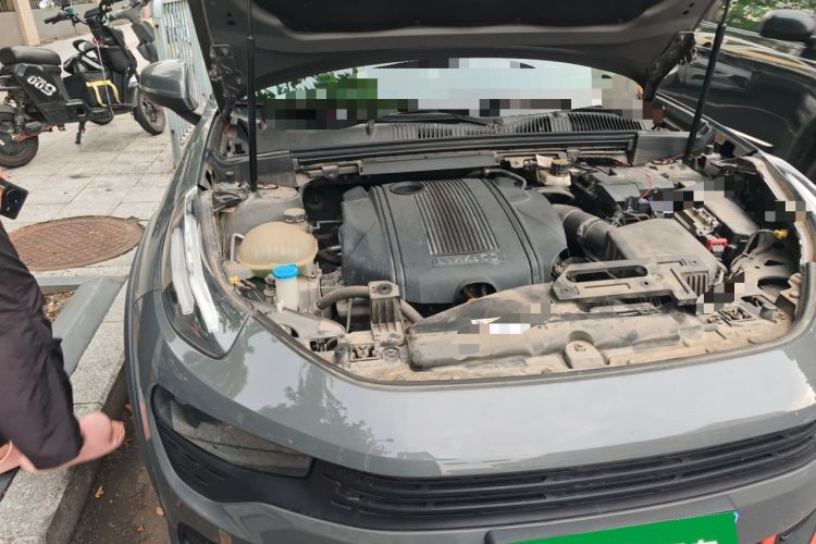 Used Lynk & Co 02 2019 1.5T DCT Two-Wheel Drive Zhaoban Version China VI Standard Engine Bay Right