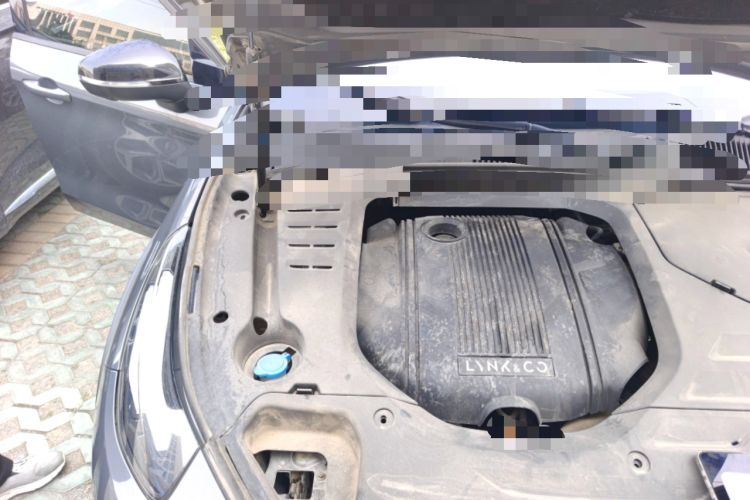 Used Lynk & Co 02 2019 1.5T DCT Two-Wheel Drive Pro Edition China VI Standard Engine Bay Right