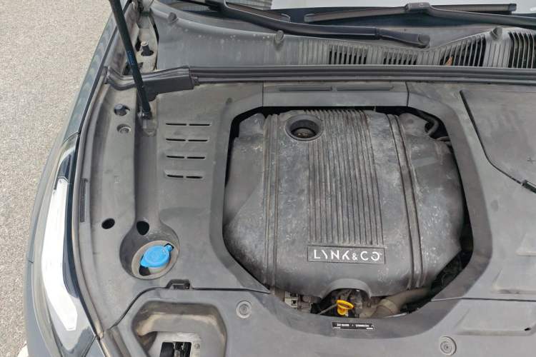 Used Lynk & Co 02 2019 1.5T DCT Two-Wheel Drive Shine Pro Edition China VI Standard Engine Bay Right