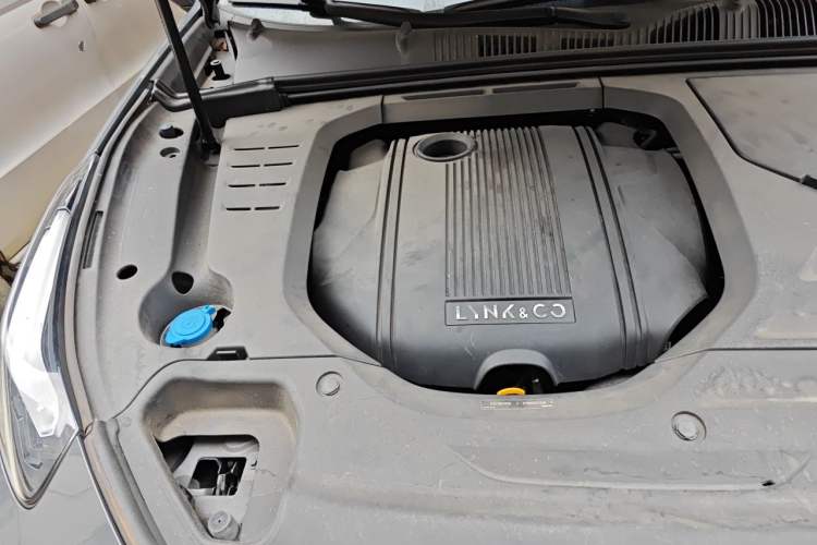 Used Lynk & Co 02 2019 1.5T DCT Two-Wheel Drive Shine Pro Edition China VI Standard Engine Bay Right