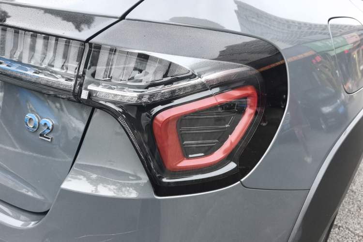 Used Lynk & Co 02 2019 1.5T DCT Two-Wheel Drive Sporty Version China VI Standard Exterior 1