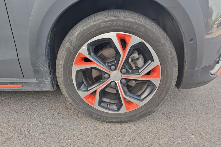 Used Lynk & Co 02 2019 1.5T DCT Two-Wheel Drive Shine Pro Edition China VI Standard Exterior 1