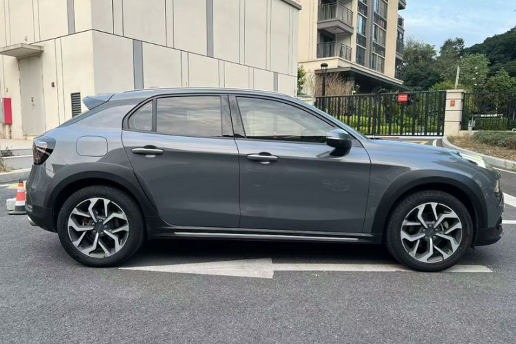 Used Lynk & Co 02 2019 High-Energy Edition 2.0T Automatic Two-Wheel Drive Rugged Version China VI Standard Exterior 1