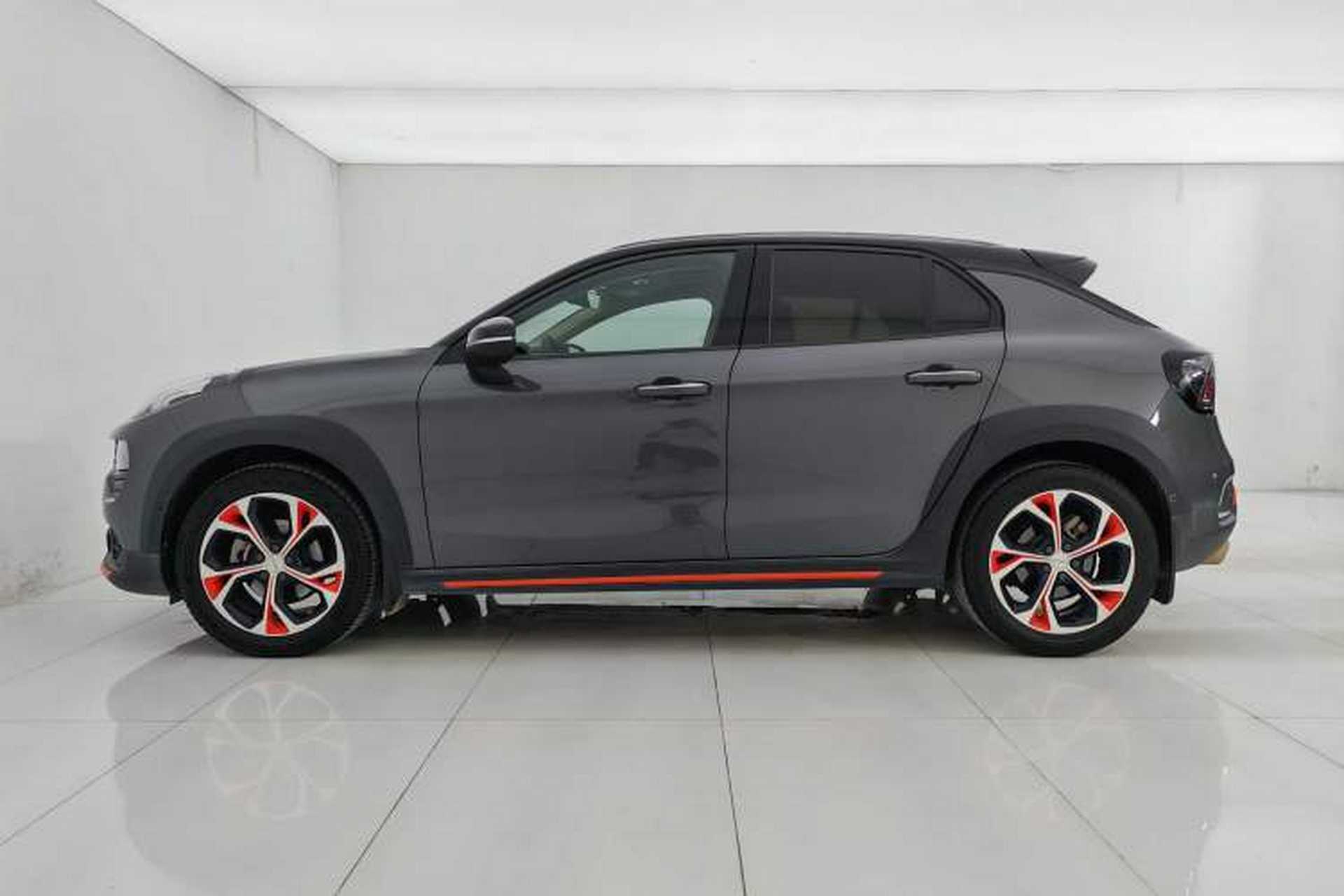 Used Lynk & Co 02 2019 1.5T DCT Two-Wheel Drive Shine Pro Edition China VI Standard Exterior 3