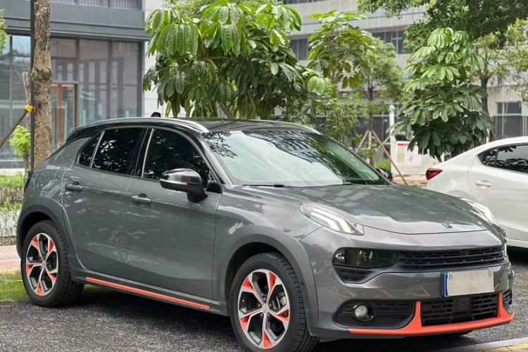 Used Lynk & Co 02 2019 1.5T DCT Two-Wheel Drive Shine Pro Edition China VI Standard Exterior 4