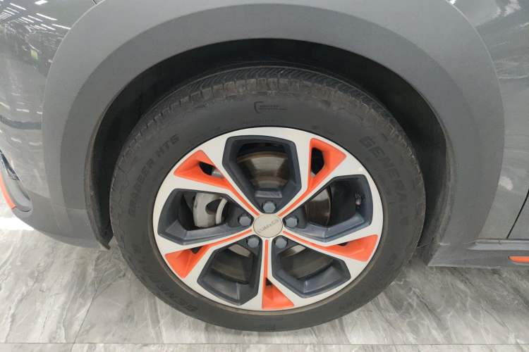 Used Lynk & Co 02 2019 High-Energy Edition 2.0T Automatic Two-Wheel Drive Zhaoban Model China VI Standard Exterior 4