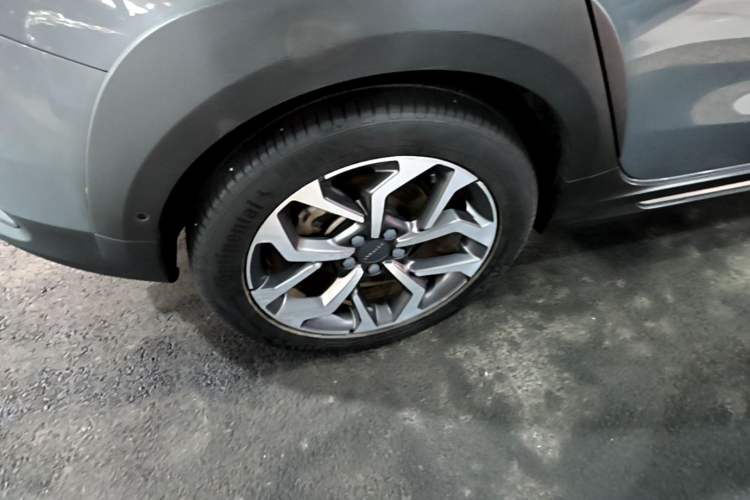 Used Lynk & Co 02 2019 1.5T DCT Two-Wheel Drive Pro Edition China VI Standard Exterior 5