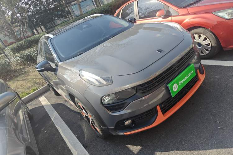 Used Lynk & Co 02 2019 High-Energy Edition 2.0T Automatic Two-Wheel Drive Shine Pro Edition China VI Standard Front Right 45 Deg