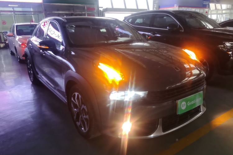 Used Lynk & Co 02 2019 High-Energy Edition 2.0T Automatic Two-Wheel Drive Pro Version China VI Standard Front Right 45 Deg