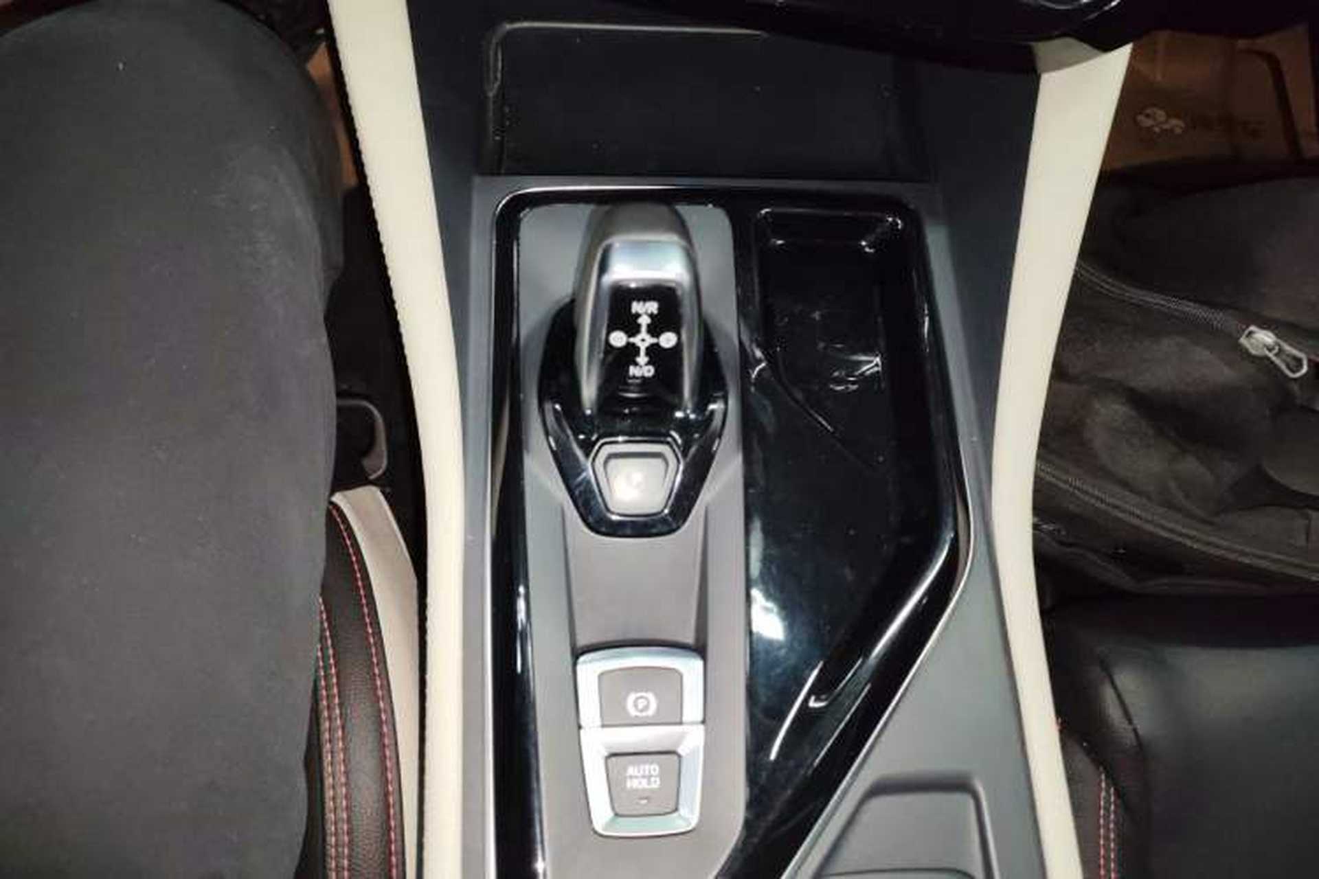 Used Lynk & Co 02 2019 1.5T DCT Two-Wheel Drive Zhaoban Version China VI Standard Gear Lever