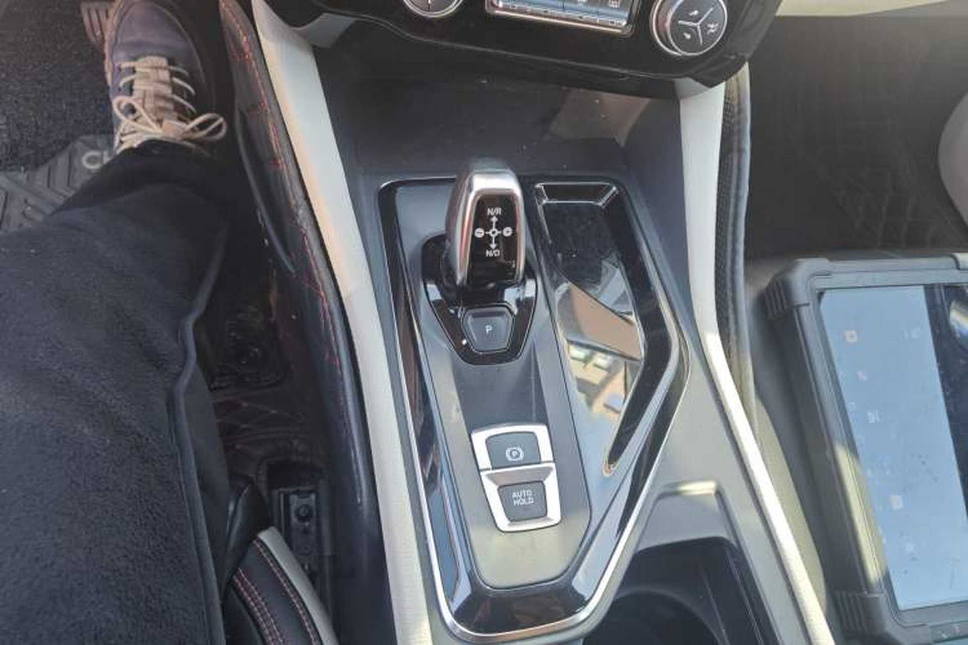 Used Lynk & Co 02 2019 High-Energy Edition 2.0T Automatic Two-Wheel Drive Shine Pro Edition China VI Standard Gear Lever
