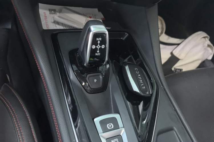 Used Lynk & Co 02 2019 1.5T DCT Two-Wheel Drive Sporty Version China VI Standard Gear Lever