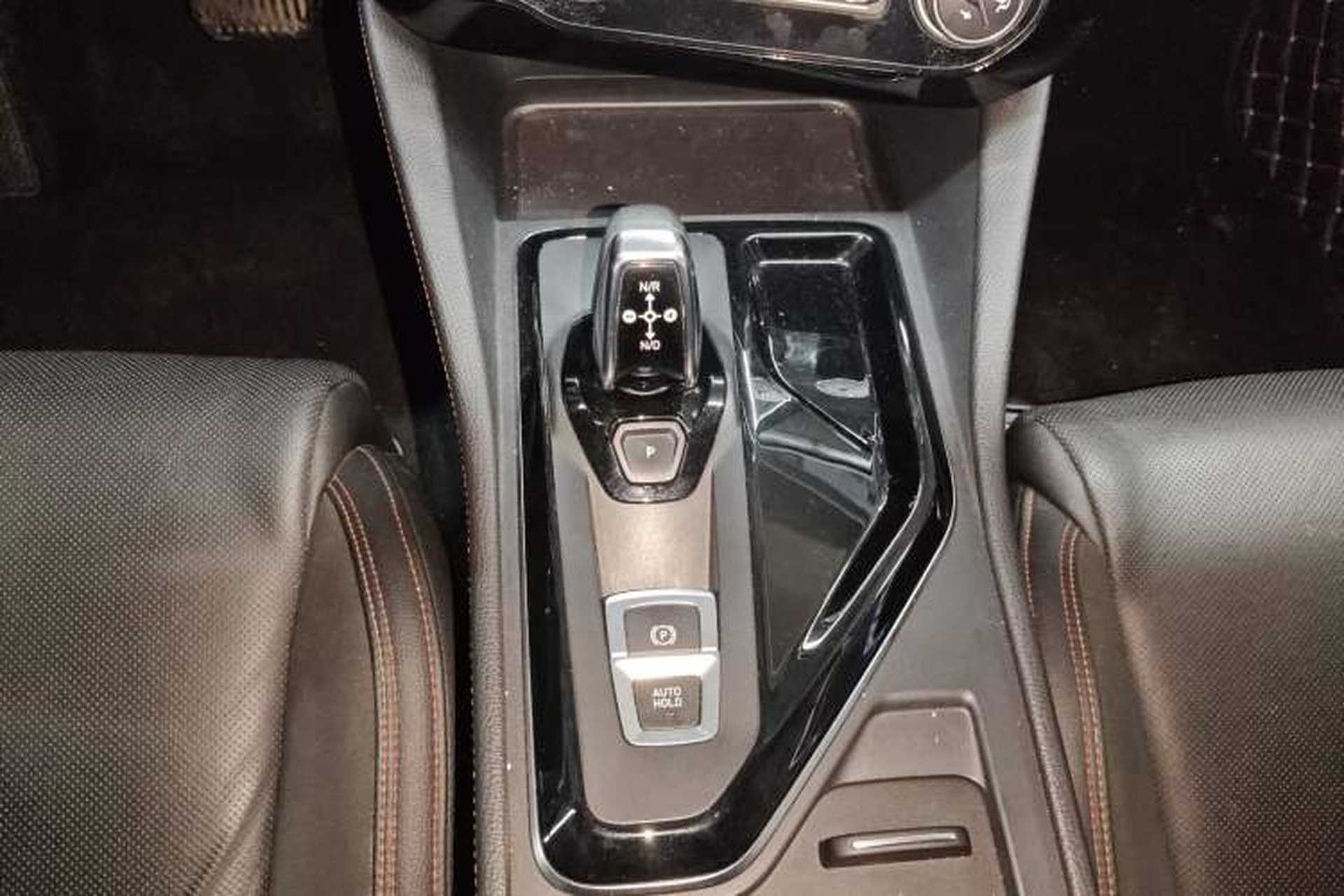 Used Lynk & Co 02 2019 High-Energy Edition 2.0T Automatic Two-Wheel Drive Rugged Version China VI Standard Gear Lever