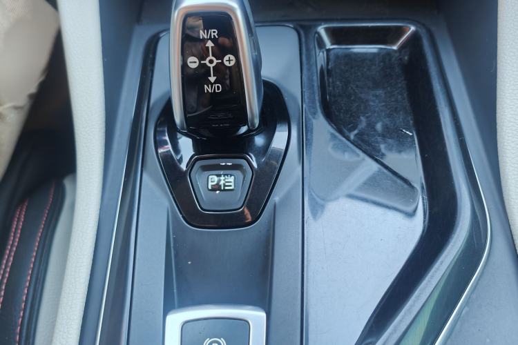 Used Lynk & Co 02 2019 High-Energy Edition 2.0T Automatic Two-Wheel Drive Shine Pro Edition China VI Standard Gear Lever
