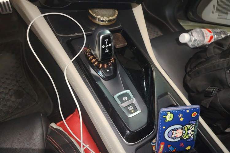 Used Lynk & Co 02 2019 1.5T DCT Two-Wheel Drive Shine Pro Edition China VI Standard Gear Lever
