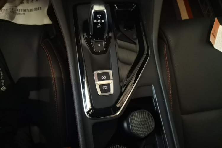 Used Lynk & Co 02 2019 1.5T DCT Two-Wheel Drive Pro Edition China VI Standard Gear Lever