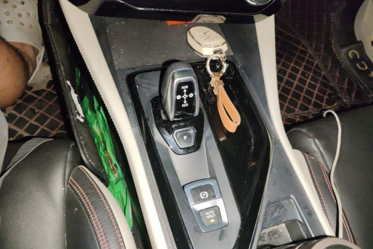 Used Lynk & Co 02 2019 1.5T DCT Two-Wheel Drive Shine Pro Edition China VI Standard Gear Lever