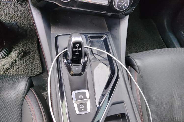 Used Lynk & Co 02 2019 1.5T DCT Two-Wheel Drive Pro Edition China VI Standard Gear Lever