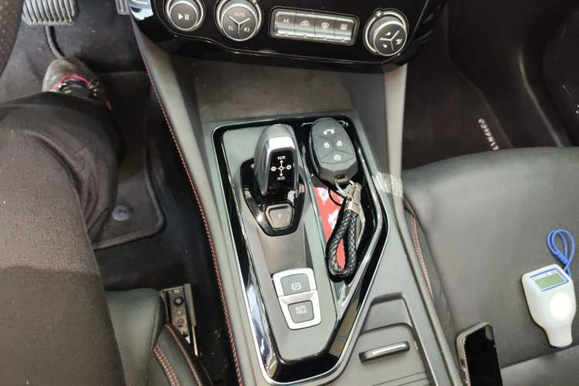 Used Lynk & Co 02 2019 1.5T DCT Two-Wheel Drive Pro Edition China VI Standard Gear Lever