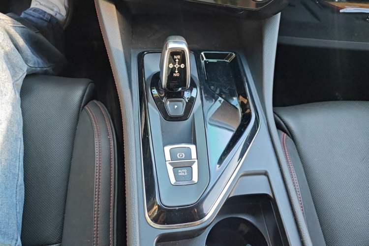 Used Lynk & Co 02 2019 1.5T DCT Two-Wheel Drive Pro Edition China VI Standard Gear Lever