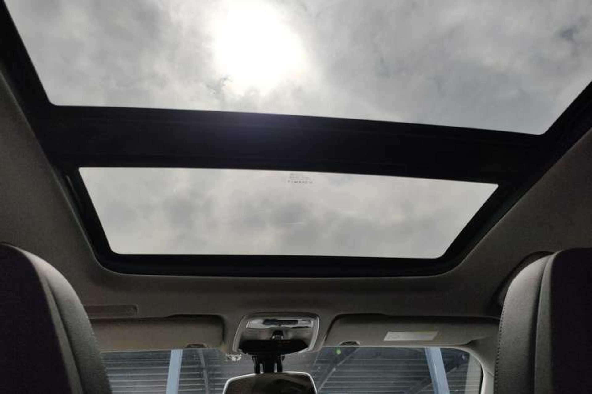Used Lynk & Co 02 2019 High-Energy Edition 2.0T Automatic Two-Wheel Drive Zhaoban Model China VI Standard Headliner